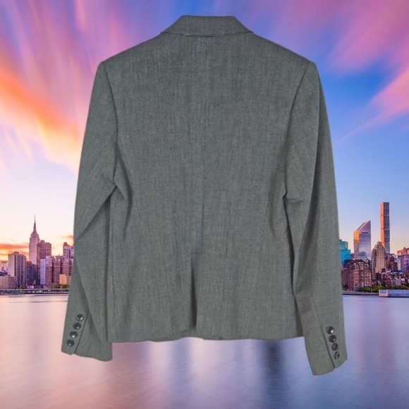 Well-Made Gray Blazer Jacket - Picture 4 of 6